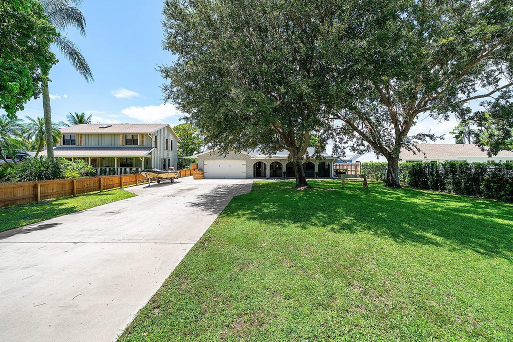 5587 3rd Rd, Lake Worth