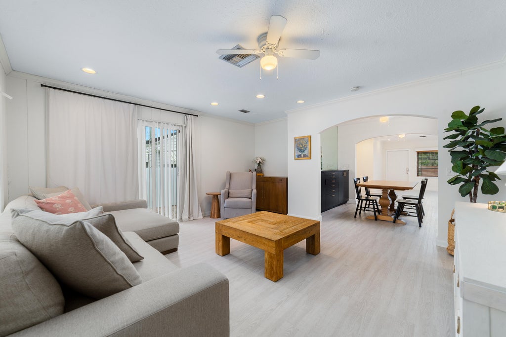 719 Valley Forge Rd, West Palm Beach