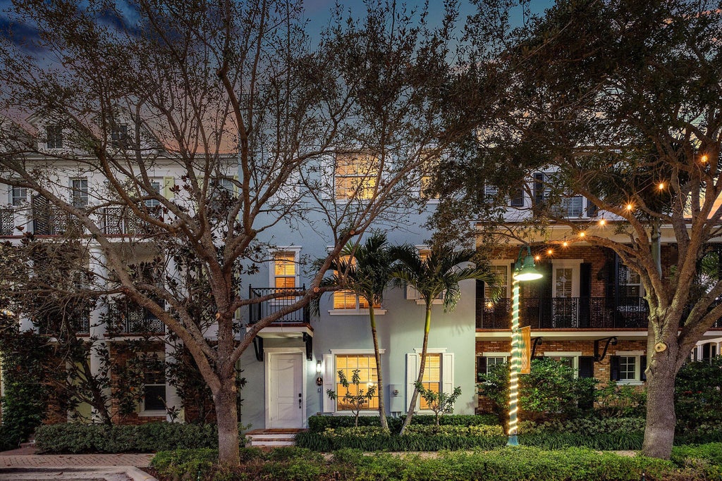 343 E Cannery Row Cir, Delray Beach