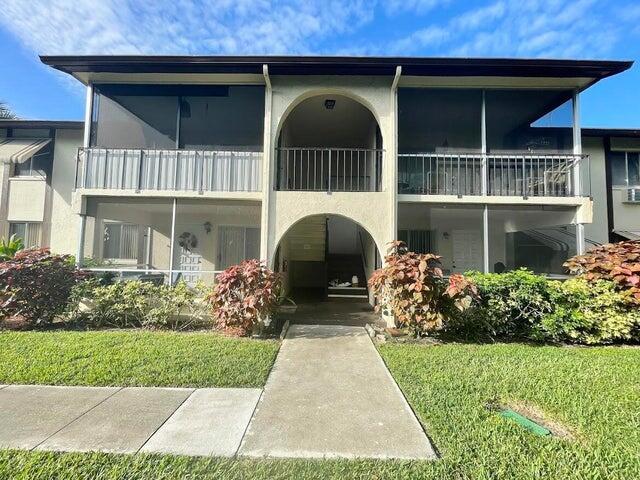 5839 La Pinata Blvd #c-1, Greenacres