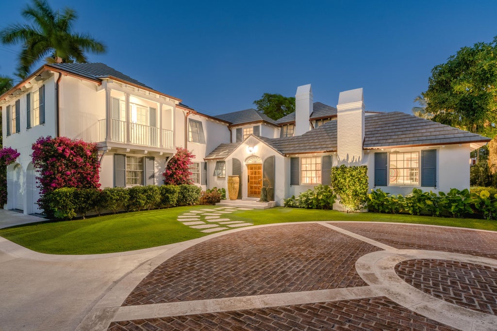 239 Emerald Lane, Palm Beach