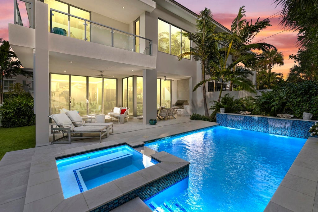 402 Ocean One Lane, Juno Beach