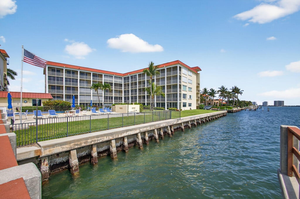 105 Paradise Harbour Blvd #506, North Palm Beach