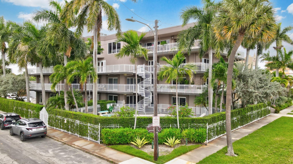 129 S Golfview Rd #2, Lake Worth Beach