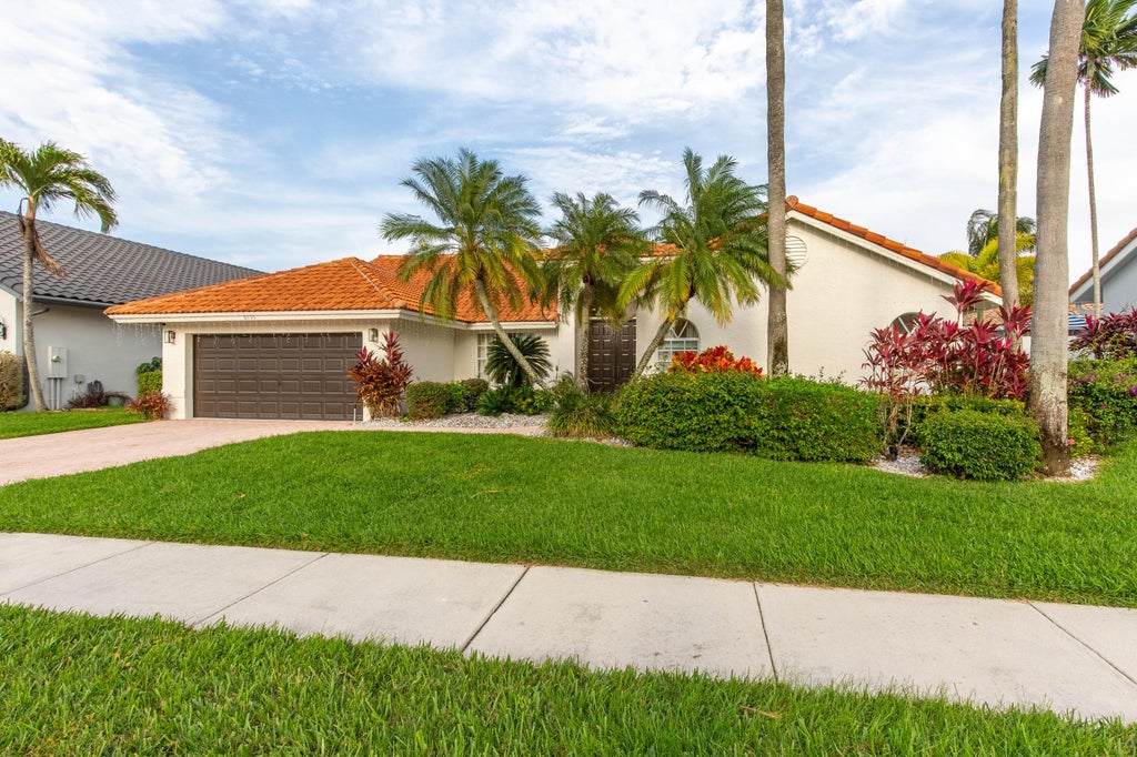 6155 Golf Villas Dr, Boynton Beach