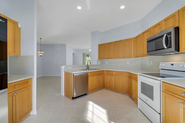 Photo of Listing #RX-11155910