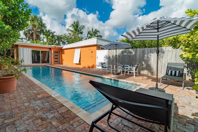 616 Claremore Dr, West Palm Beach