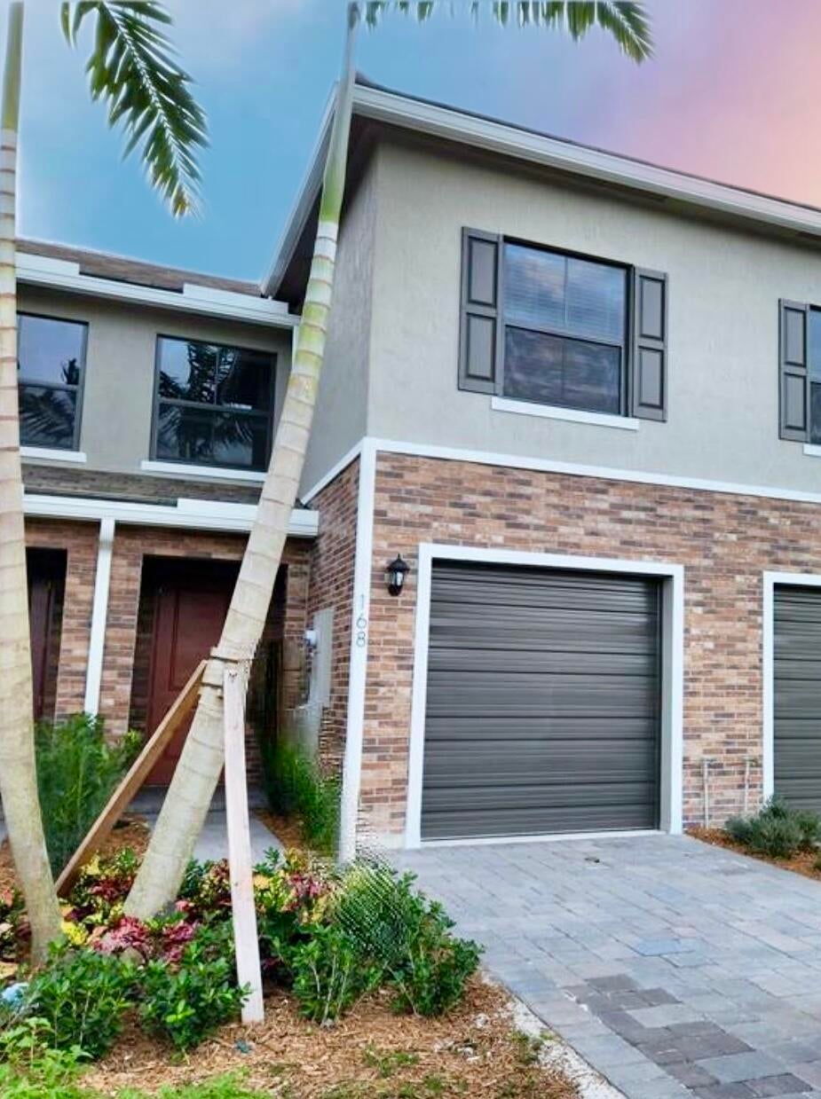 168 Se 5th Ct, Deerfield Beach