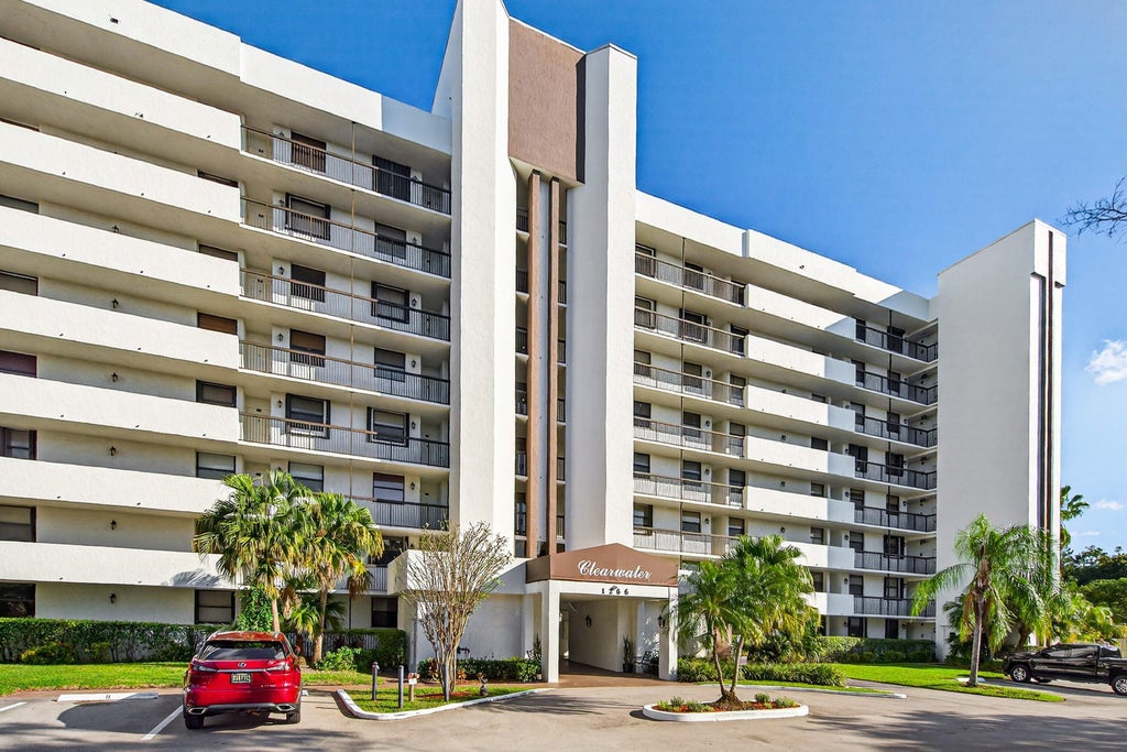 1266 S Military Trl #517, Deerfield Beach