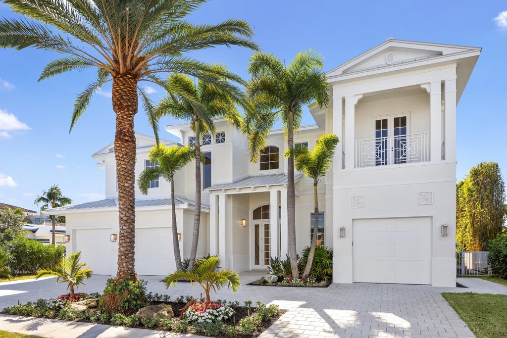 810 Ne 70th St, Boca Raton