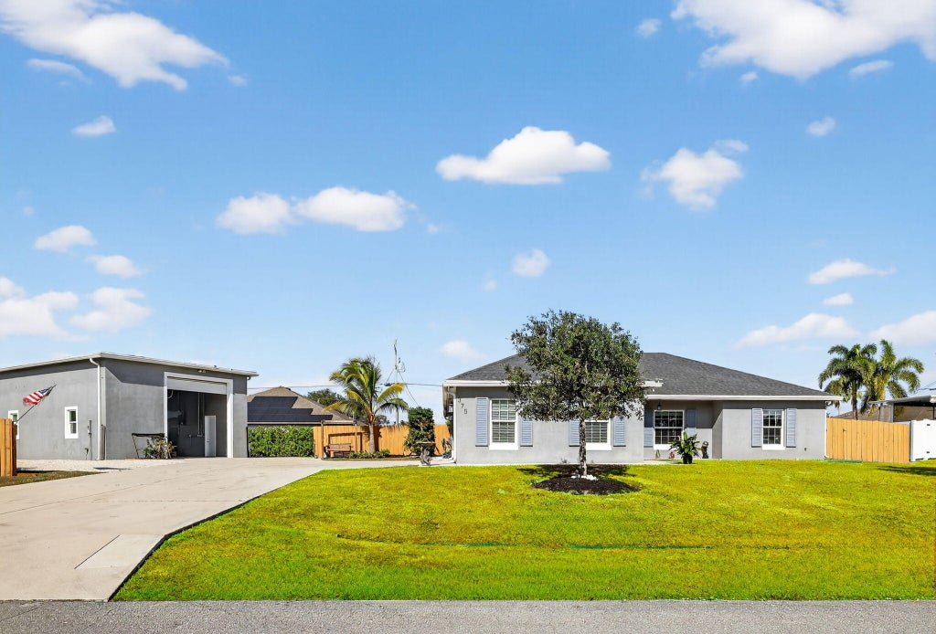 375 Sw Alcan Dr, Port Saint Lucie