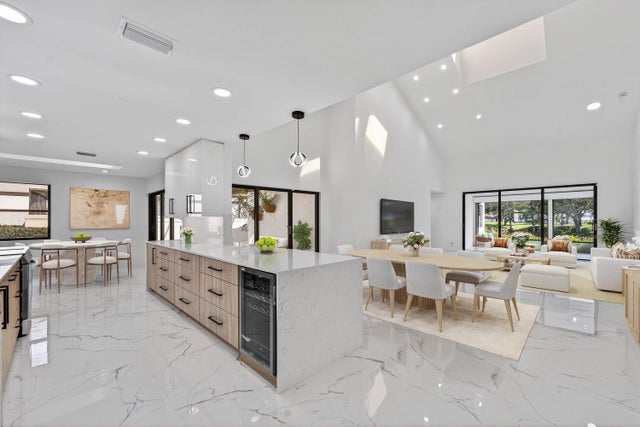 6 Clubhouse Lane, Boynton Beach