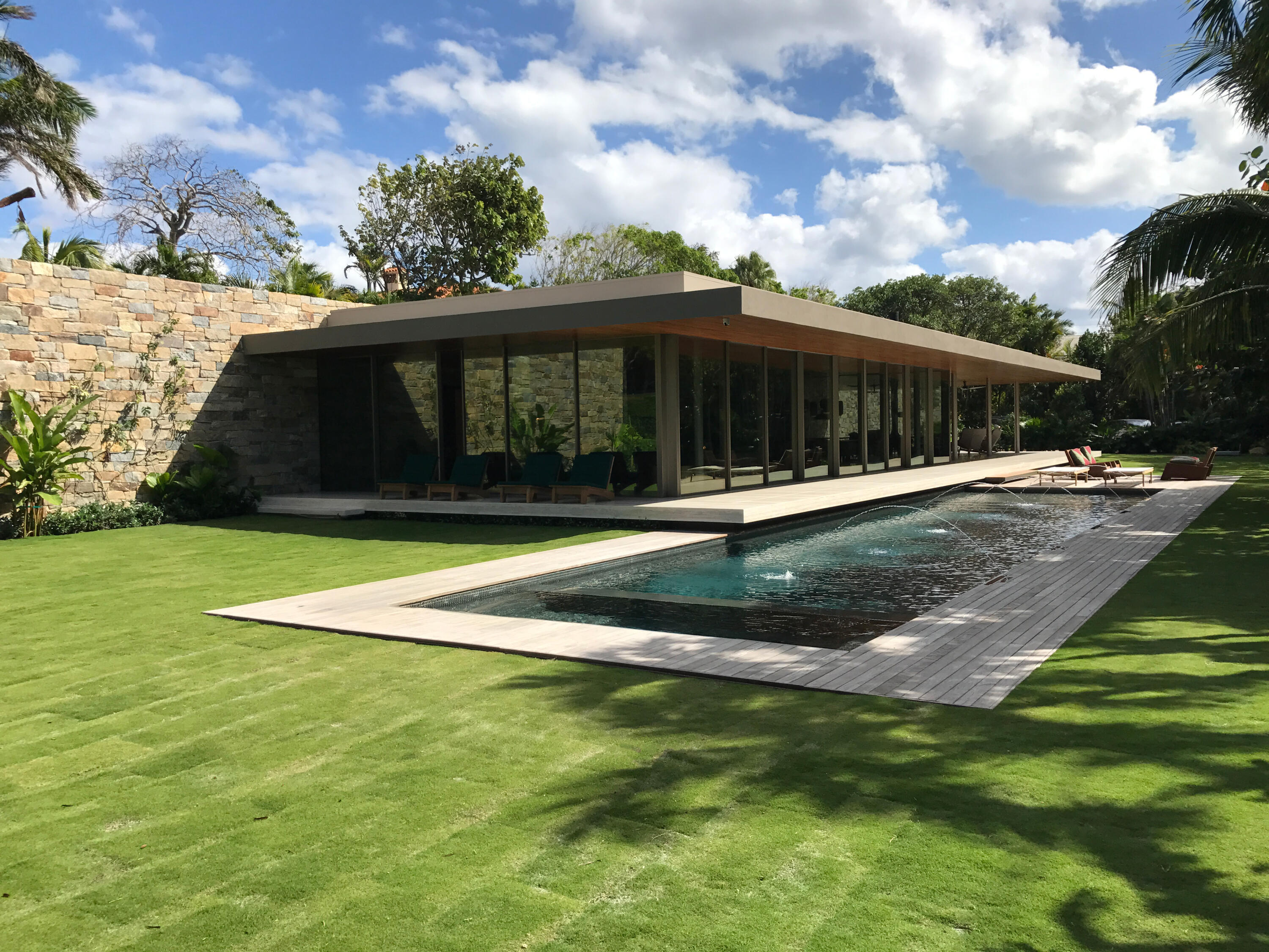 Residential Palm Beach home for sale: 195 Via Marina - MLS RX-11157295