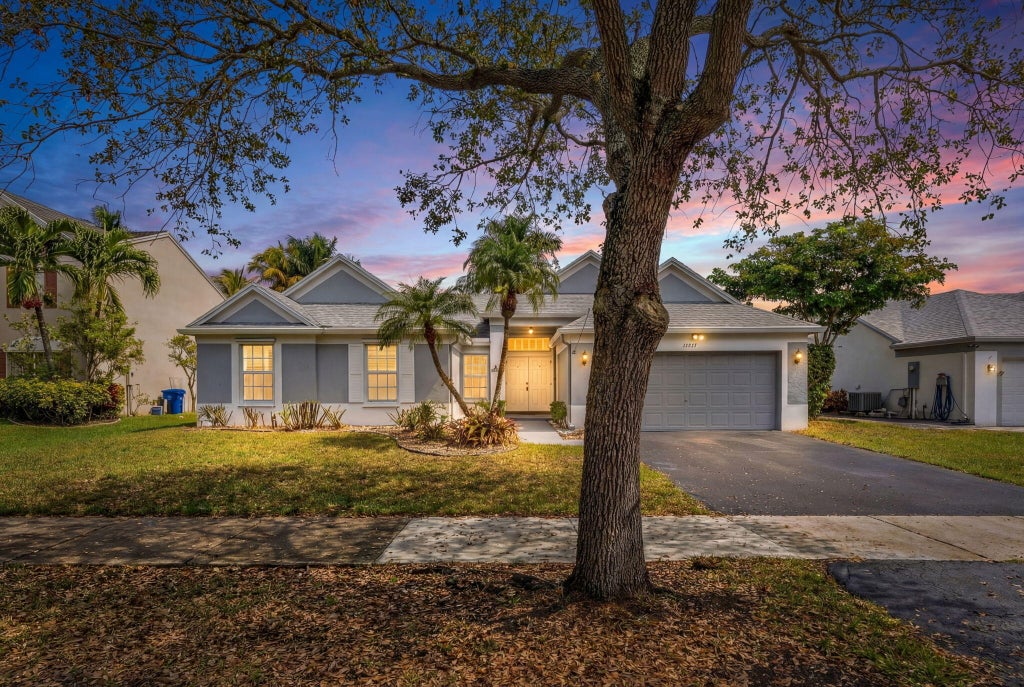 10185 Grove Lane, Cooper City