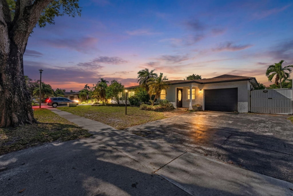 5313 Sw 103rd Avenue Av, Cooper City