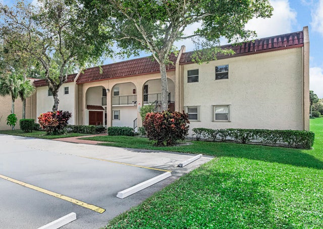 354 Lake Frances Drive #354, West Palm Beach