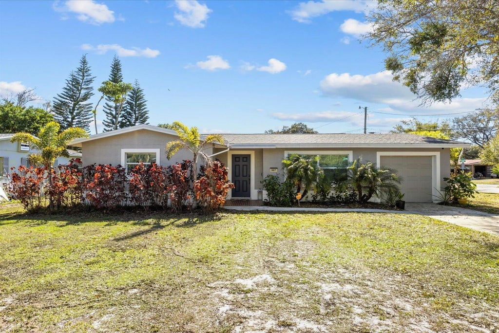 907 Antigua Av, Fort Pierce