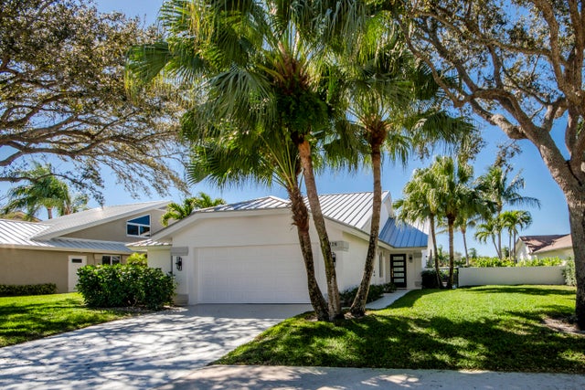 Photo of 228 Ridge Rd, Jupiter FL