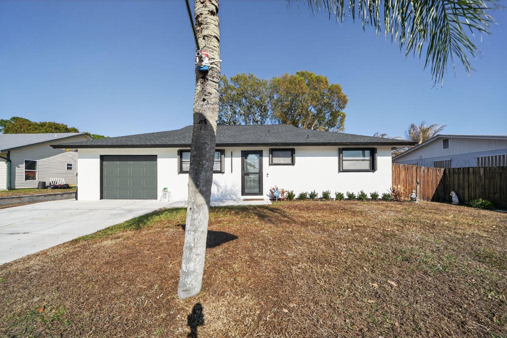 4543 Se Dryfus Av, Stuart