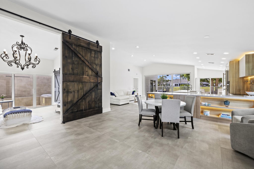 10184 Sunset Bend Dr, Boca Raton