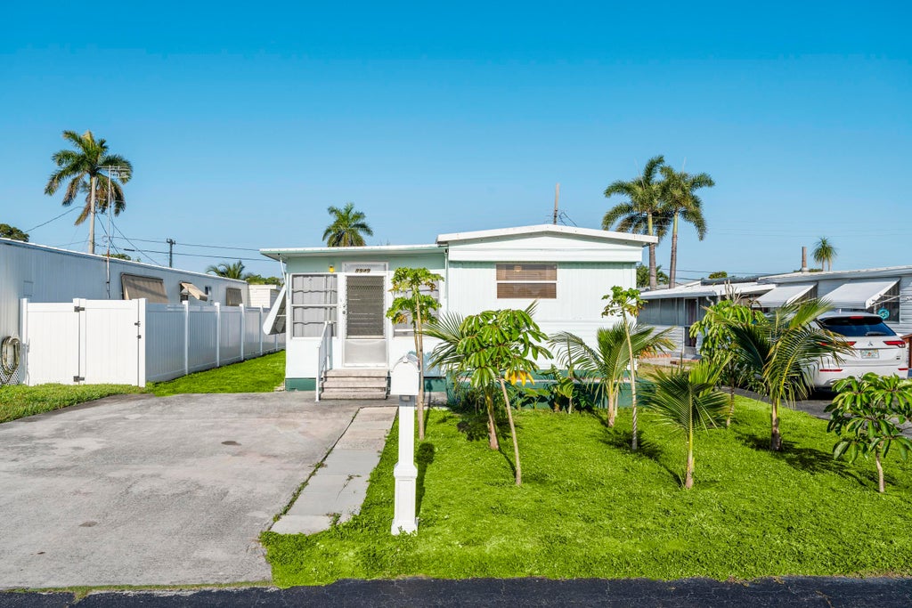 8949 Oak Street, Boynton Beach