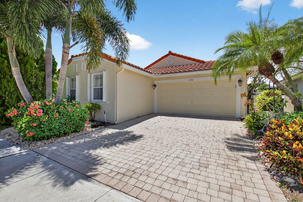 11563 Colonnade Dr, Boynton Beach
