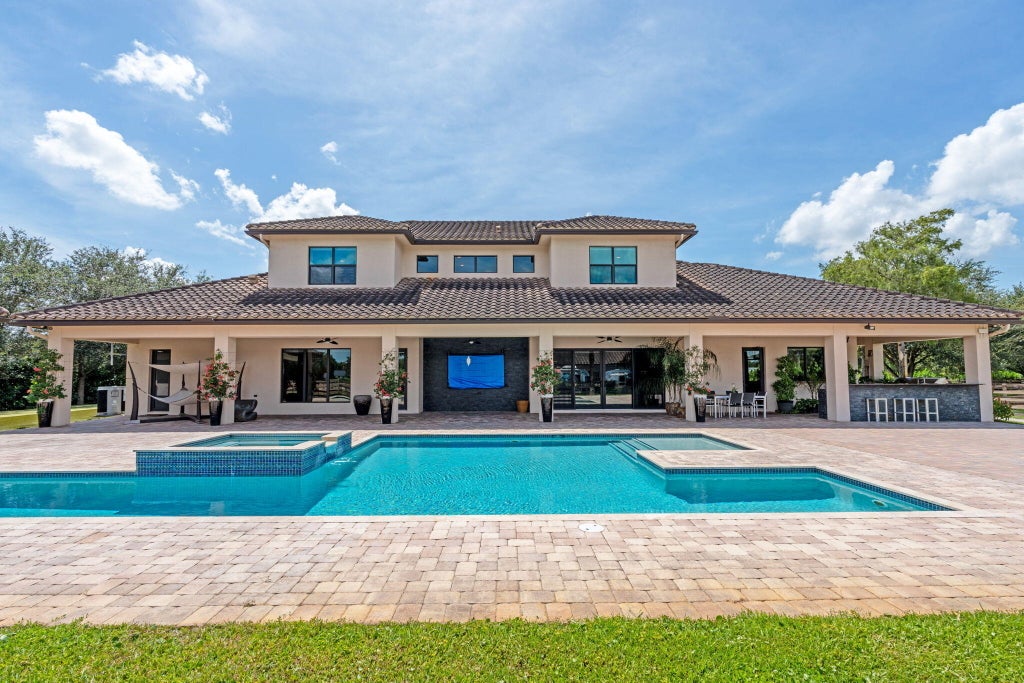 1601 Clydesdale Av, Wellington