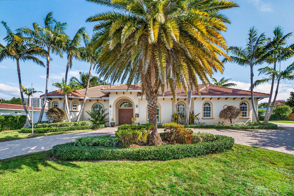 2920 Spanish River Rd, Boca Raton