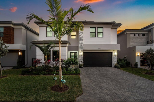 8366 Essex Country Club Dr, Boca Raton