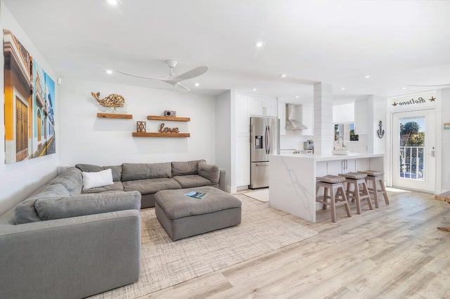 Photo of Listing #RX-11161037