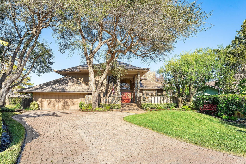 4 Sutherland Ct, Palm Beach Gardens