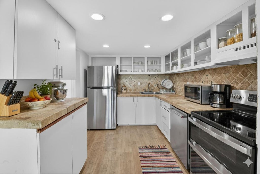 4761 Nw 2nd Av #301, Boca Raton