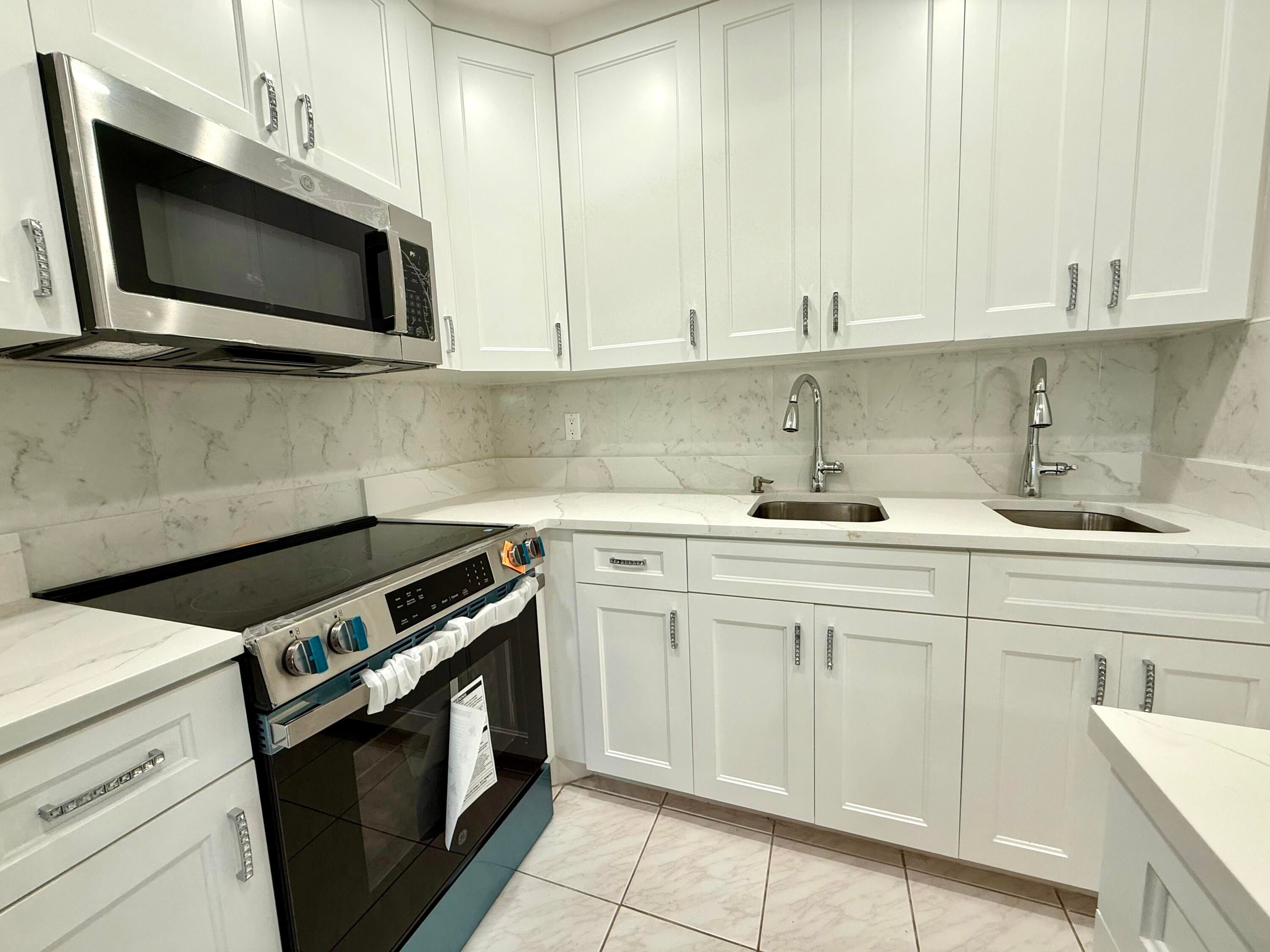 Photos for MLS RX-11161474 - 33417