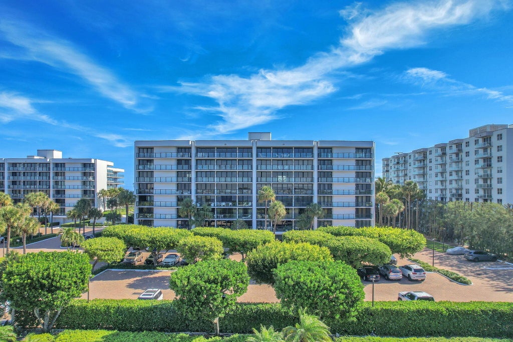 3440 S Ocean Blvd #405s, Palm Beach