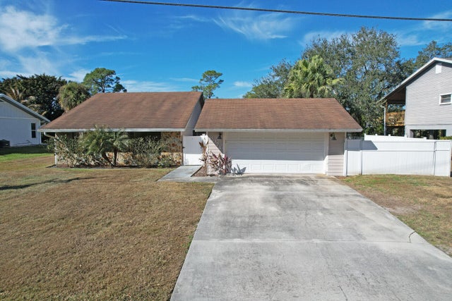 8074 Se River Lane, Stuart