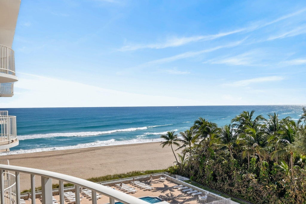 2295 S Ocean Blvd #803, Palm Beach