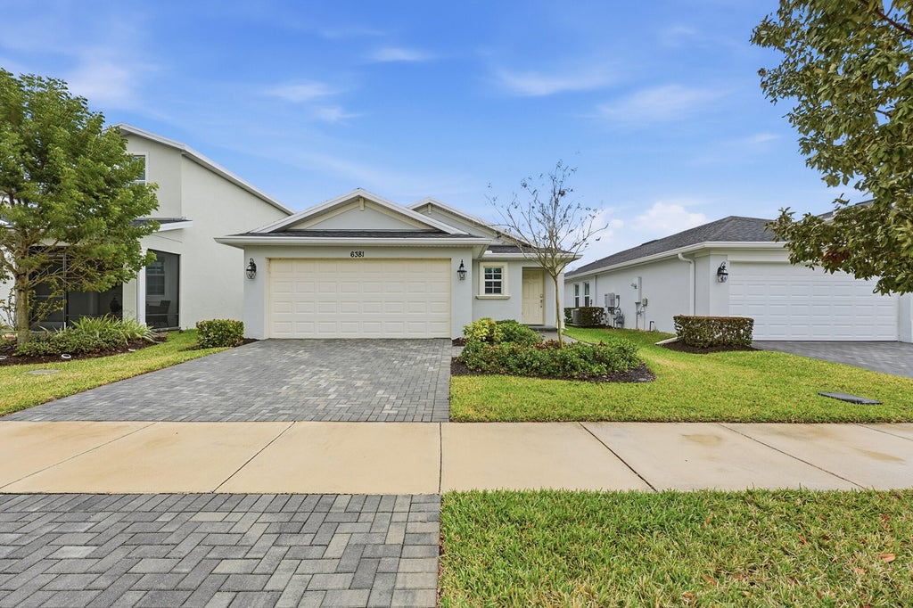 6381 Nw Leafmore Lane, Port Saint Lucie