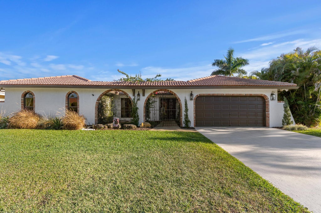 20032 Back Nine Dr, Boca Raton