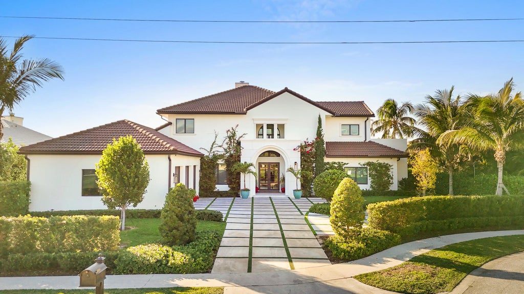 110 Spoonbill Rd, Manalapan