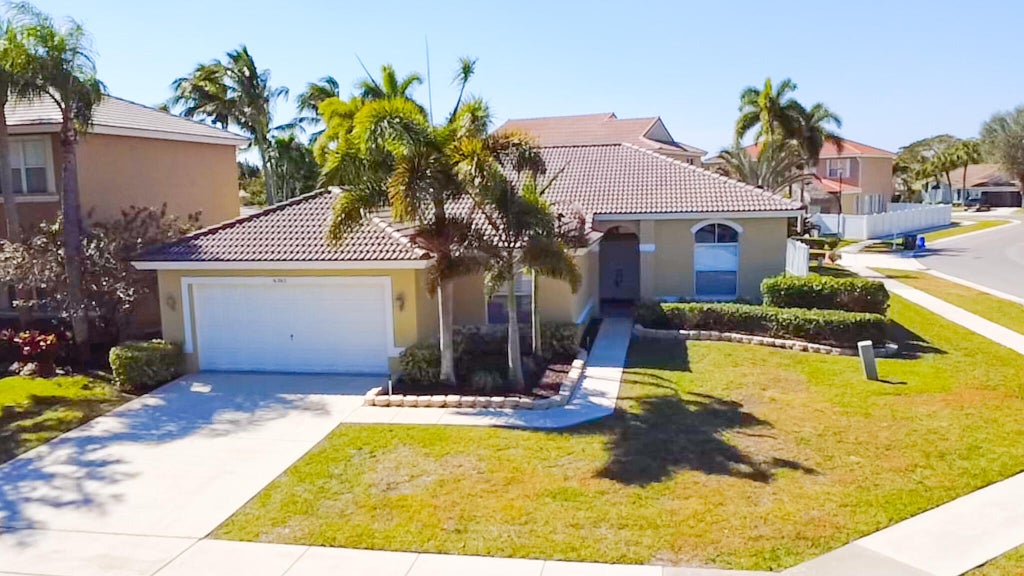 6267 Sand Hills Cir, Lake Worth