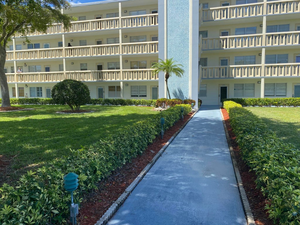 2054 Ainslie D, Boca Raton