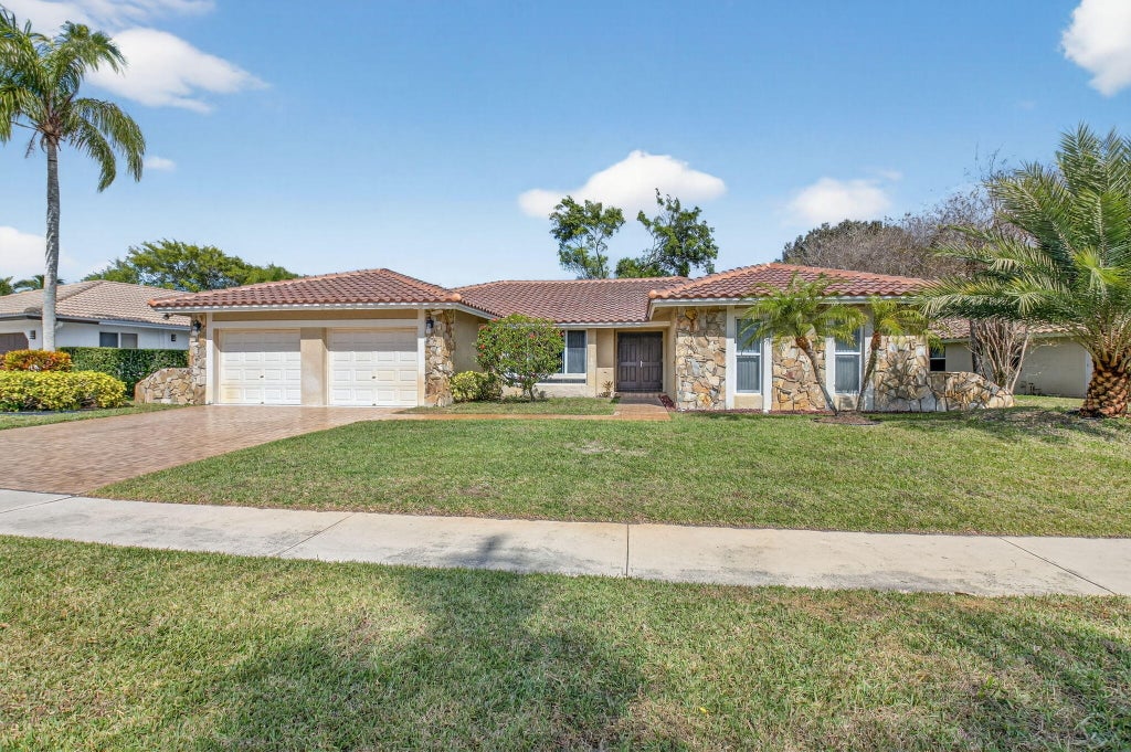 10185 Harbourtown Ct, Boca Raton