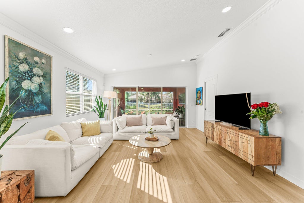 8370 Eleuthera Lane, Wellington