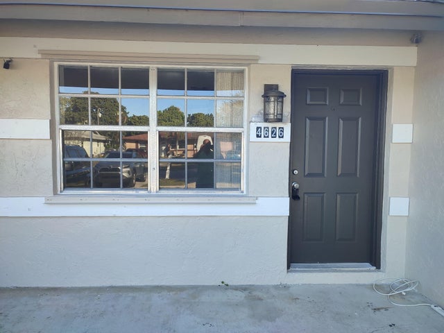 4626 Arthur St, Palm Beach Gardens