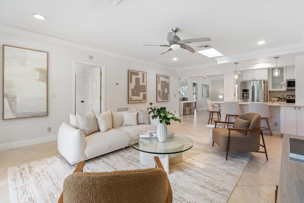 1041 Sw 7th St, Boca Raton