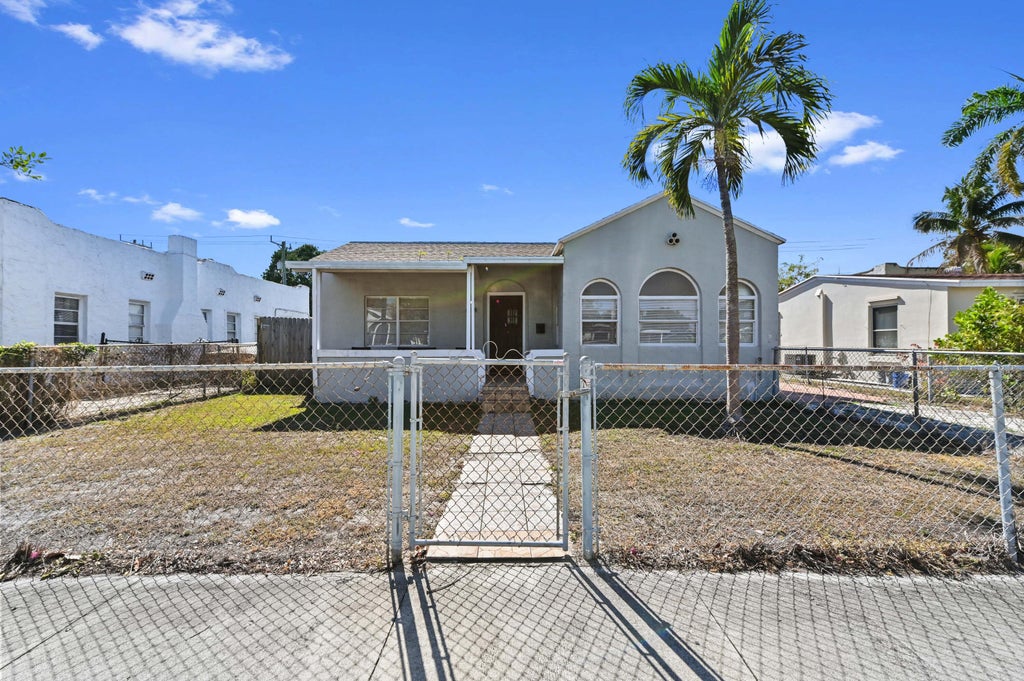 444 Monroe Dr, West Palm Beach