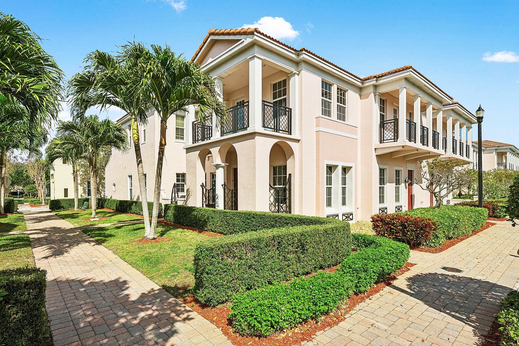 834 Nw 83rd Lane, Boca Raton