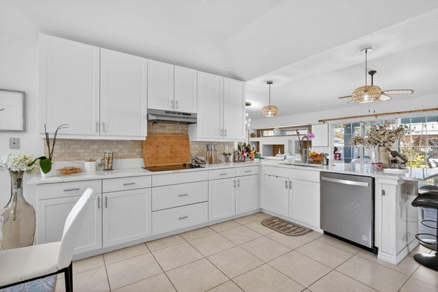 Photo of Listing #RX-11163645