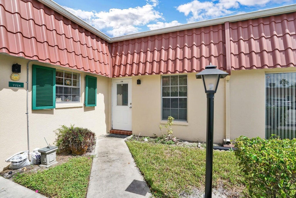 770 Nantucket Cir, Lake Worth