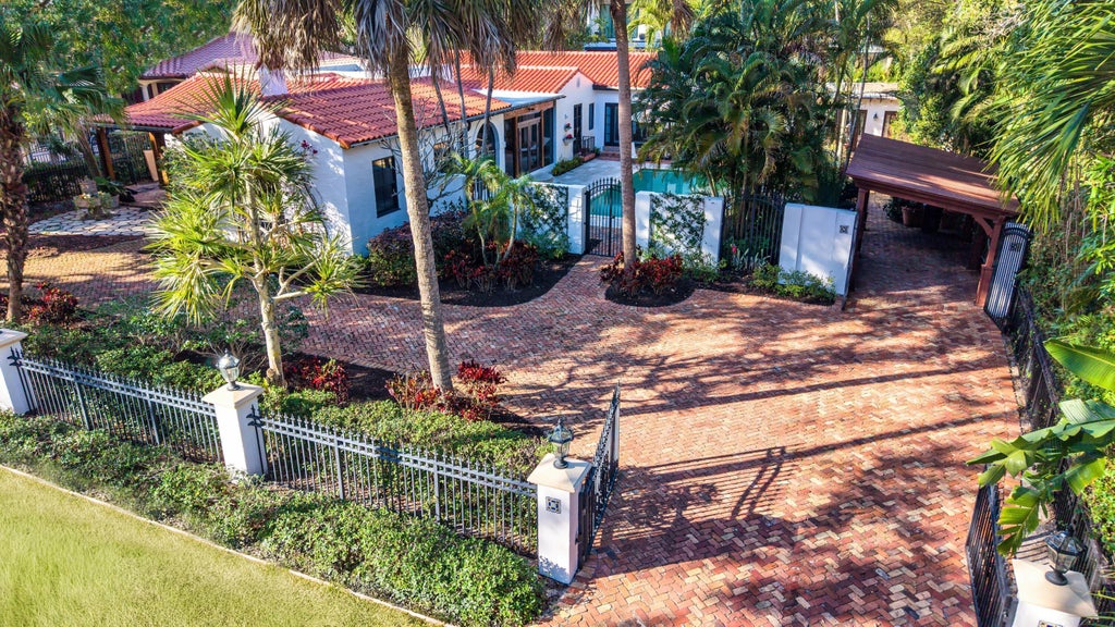 755 Alamanda St, Boca Raton